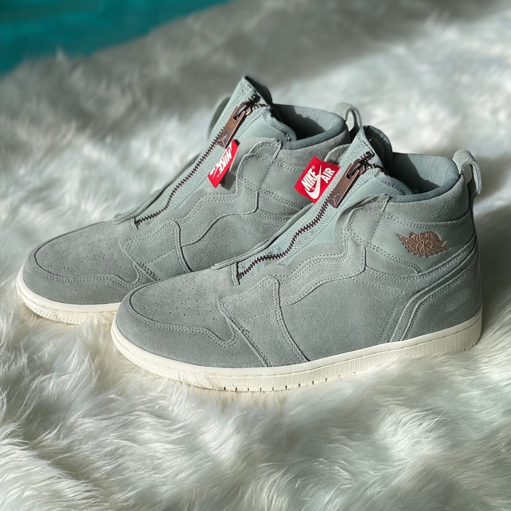 WMNS Air Jordan 1 High ZIP 9.5